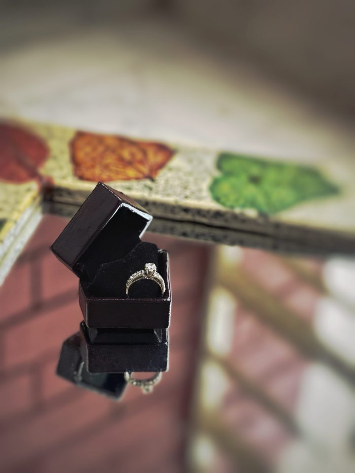 Pure silver ring with diamond