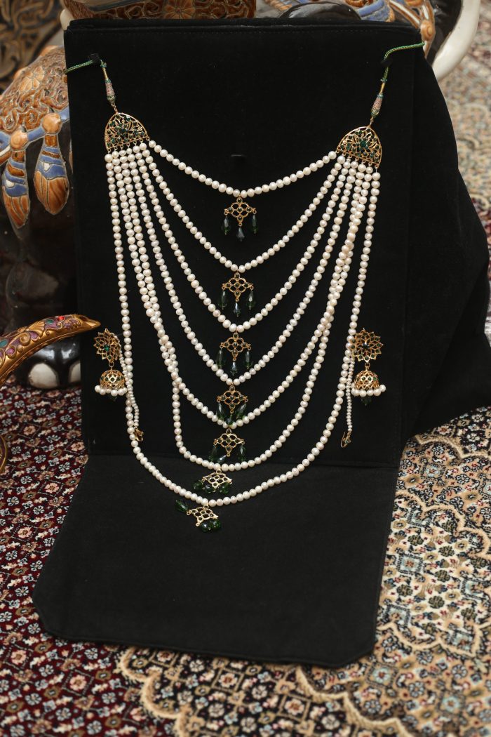7 layer pearl set with green stones and real pearl comes with jhumka - Image 6