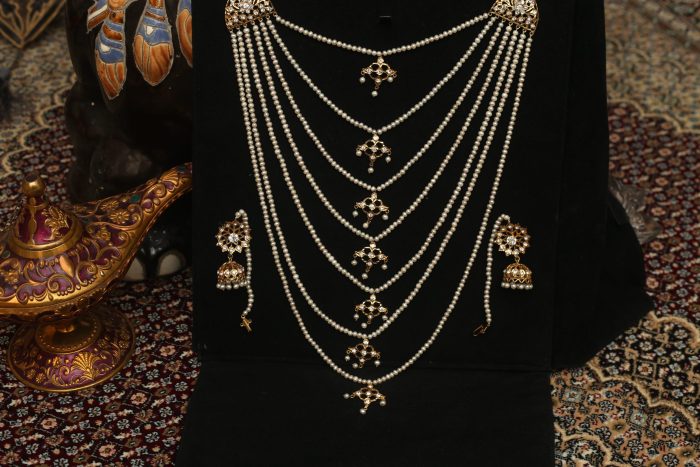 Hyderabadi 7 layer of pearls set with jhumka and real pearls- white Kundan stone - Image 4