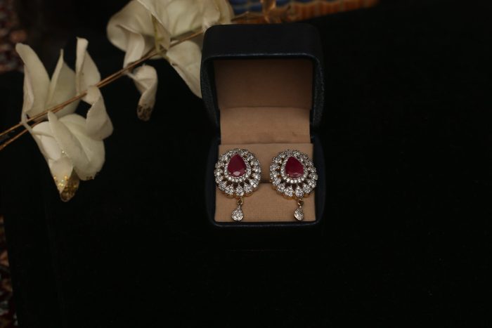 Ruby with diamond pendant with matching earring - Image 6