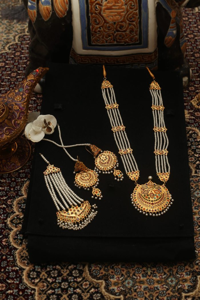 Nauratan Set with matching earrings and matching jhapta - Image 2