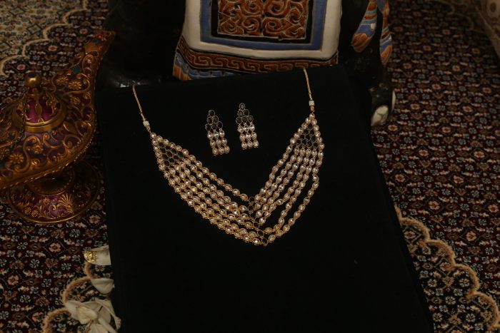 White and Black Kundan set. Six layer with matching earrings - Image 2