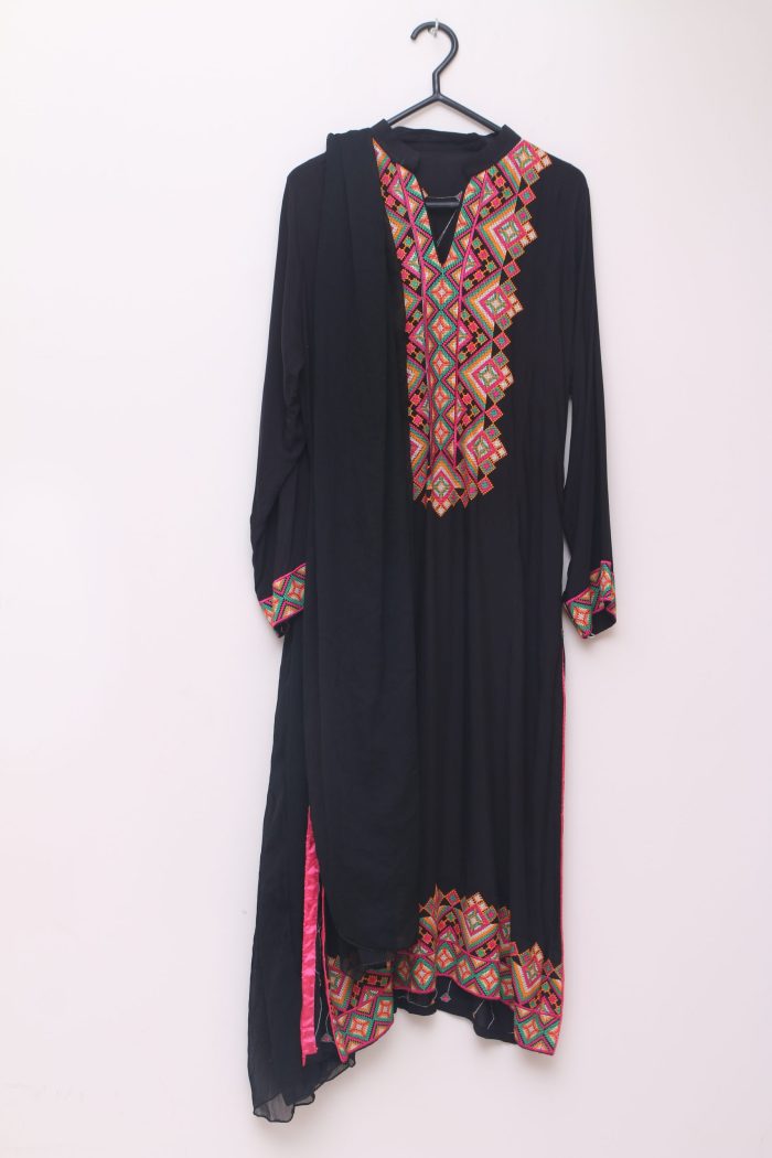 Kameez Set by Minoo’s (3 Piece Set) - Image 2