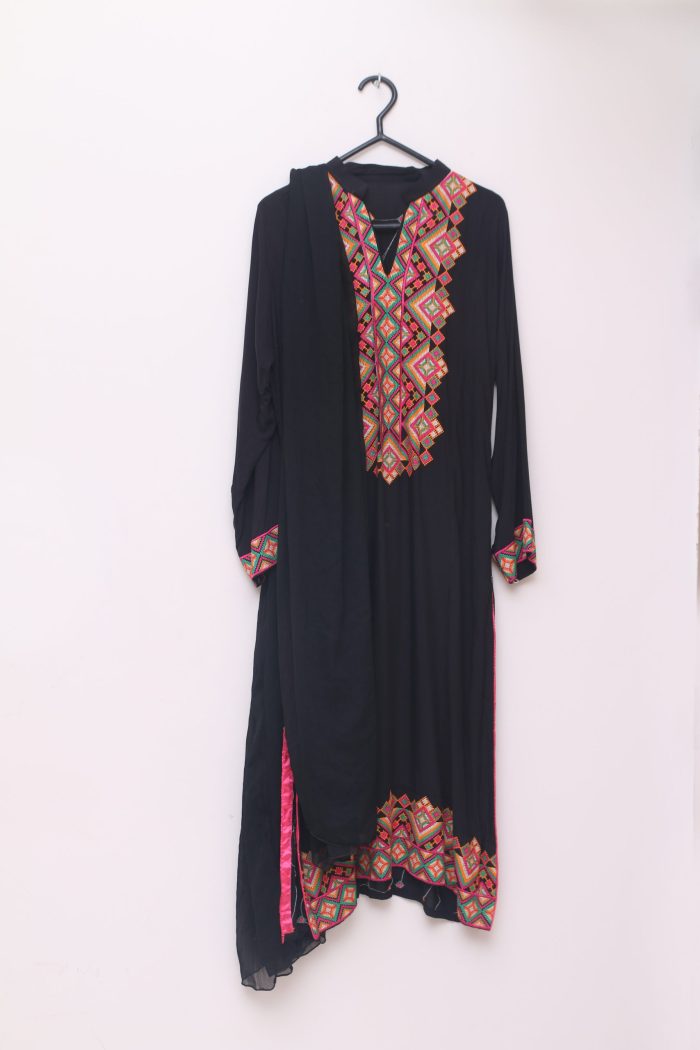 Kameez Set by Minoo’s (3 Piece Set) - Image 3