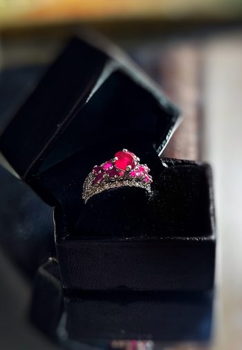 Pure silver ring with ruby and diamond
