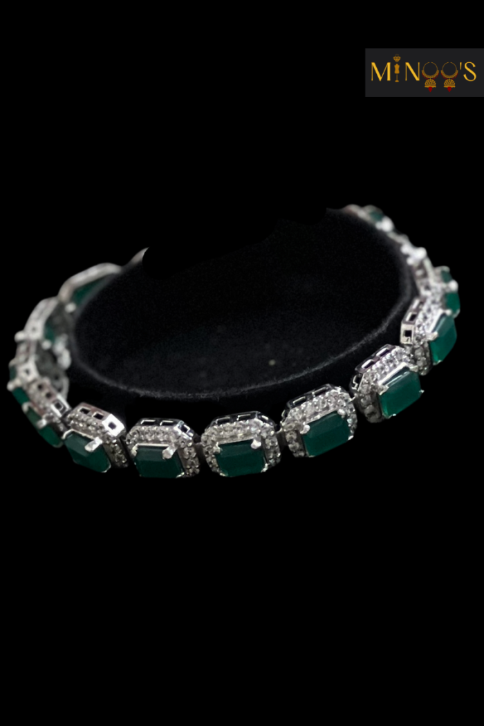 1 Bracelet